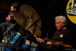 Jeudi 11 décembre 2025
Jazz Club de Grenoble
Jam session: Petit festin musical
Salvatore Origlio, batterie