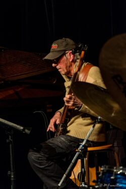 Jeudi 11 décembre 2025
Jazz Club de Grenoble
Jam session: Petit festin musical