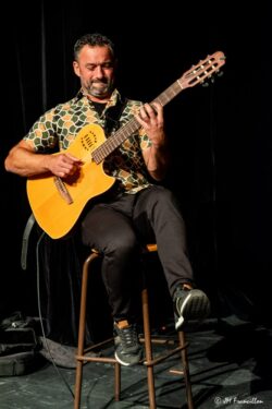 Jeudi 26 février 2026
Jazz Club de Grenoble
Concert: Andrea Caparros & Emile Melenchon: Confidence
Andrea Caparros: chant
Emile Melenchon: guitare