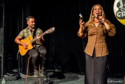 Jeudi 26 février 2026
Jazz Club de Grenoble
Concert: Andrea Caparros & Emile Melenchon: Confidence
Andrea Caparros: chant
Emile Melenchon: guitare