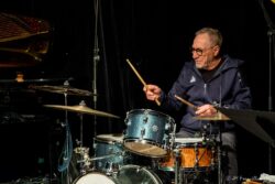 Jeudi 14 mai 2026
Jazz Club de Grenoble
concert: Triolistic
Lionel Melot: piano
Lilian Palomas: basse
Maurice Tragni: batterie