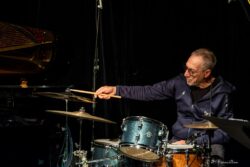 Jeudi 14 mai 2026
Jazz Club de Grenoble
concert: Triolistic
Lionel Melot: piano
Lilian Palomas: basse
Maurice Tragni: batterie