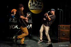 Jeudi 11 juin 2026
Jazz club de Grenoble
concert: Yochestra
Kevin Montiton: guitariste
Guy-Johann Sele: guitariste
Arnaud Baraston: beatmaker
